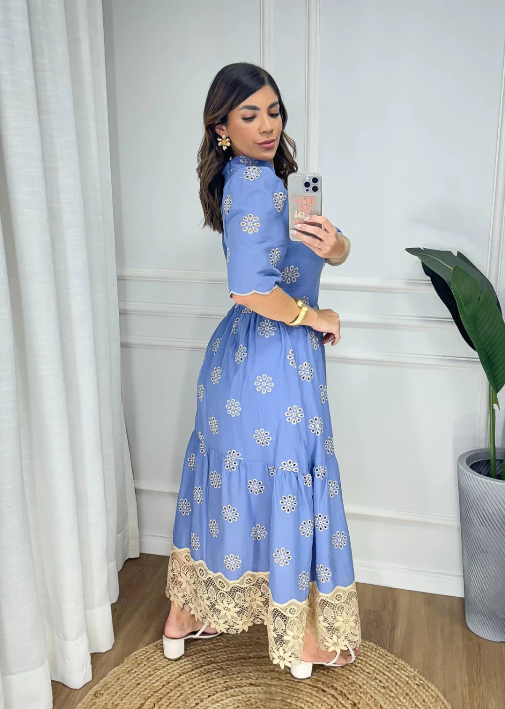 Vestido Princesa Azul Bordado e Guipir