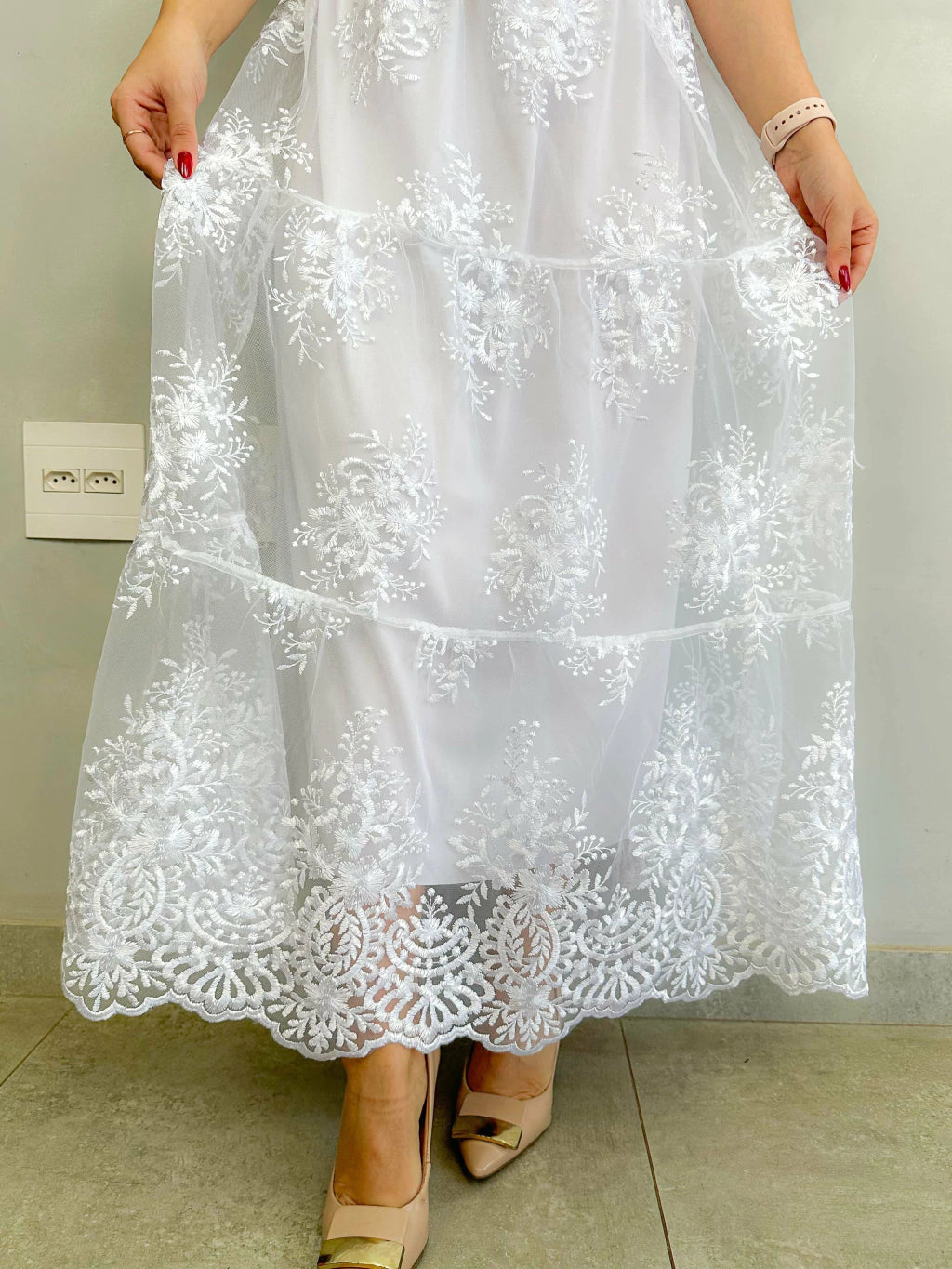 VESTIDO PRINCESA TULE BORDADO
