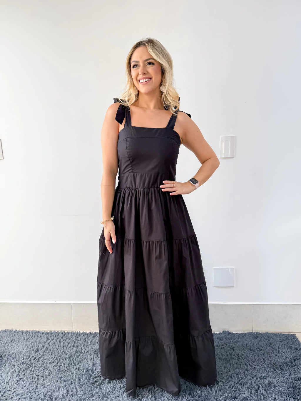 VESTIDO PRINCESA PRETO ALÇA