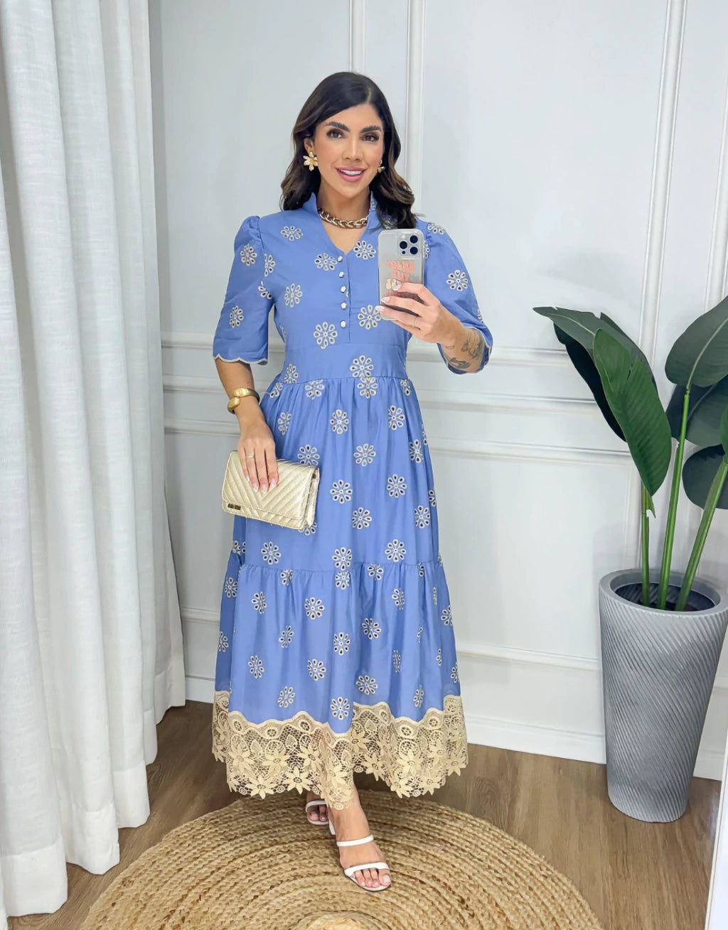 Vestido Princesa Azul Bordado e Guipir